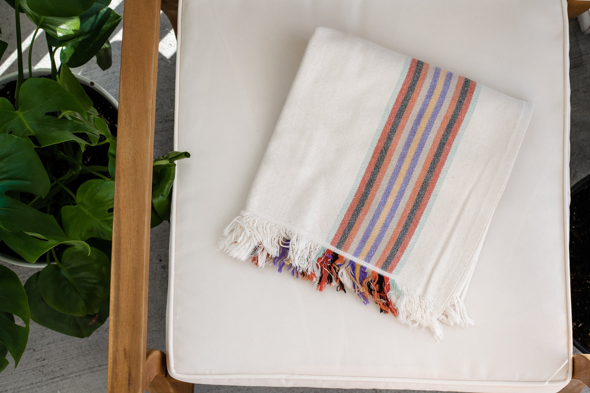 The Dazzling Deniz No:1 Handwoven Turkish Towel